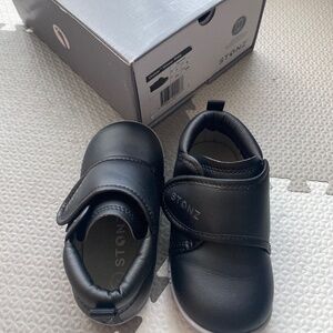 Toddler Dress Shoes- Stonz Cruiser- Black Dressy with gray sole